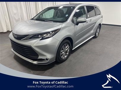 Certified 2023 Toyota Sienna XLE