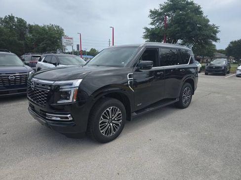 Certified 2025 Nissan Armada SL AWD/4WD image 2