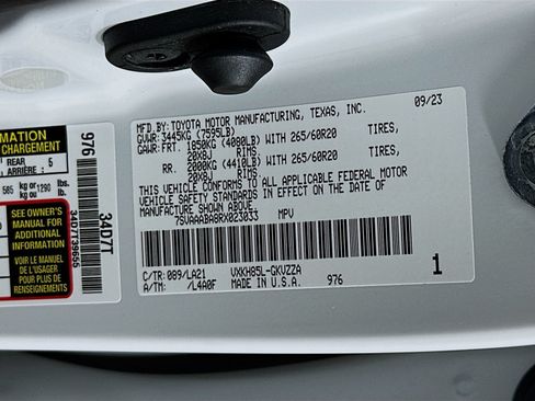 Certified 2024 Toyota Sequoia Platinum AWD/4WD image 34