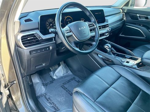 Used 2024 Kia Telluride SX image 9