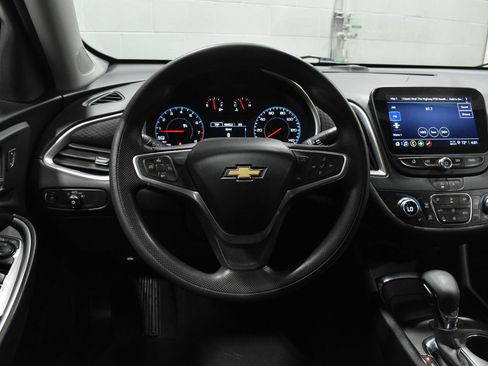 Used 2022 Chevrolet Malibu LT FWD image 6