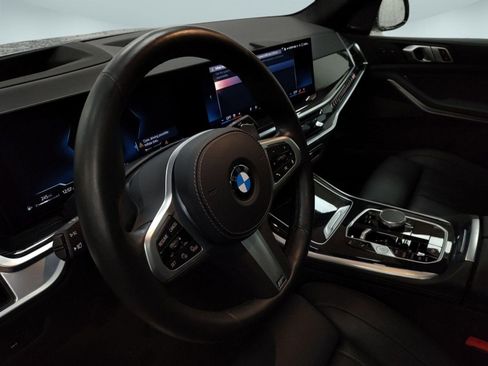 Certified 2024 BMW X5 xDrive40i image 4