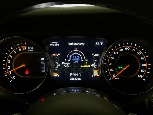 Used 2022 Jeep Wrangler Unlimited Sahara w/ LED Lighting Group AWD/4WD image 13