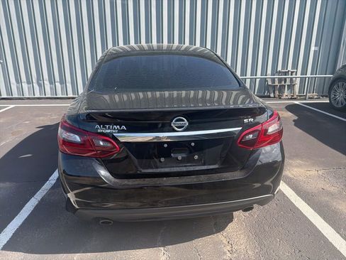 Used 2018 Nissan Altima 2.5 SR FWD image 4