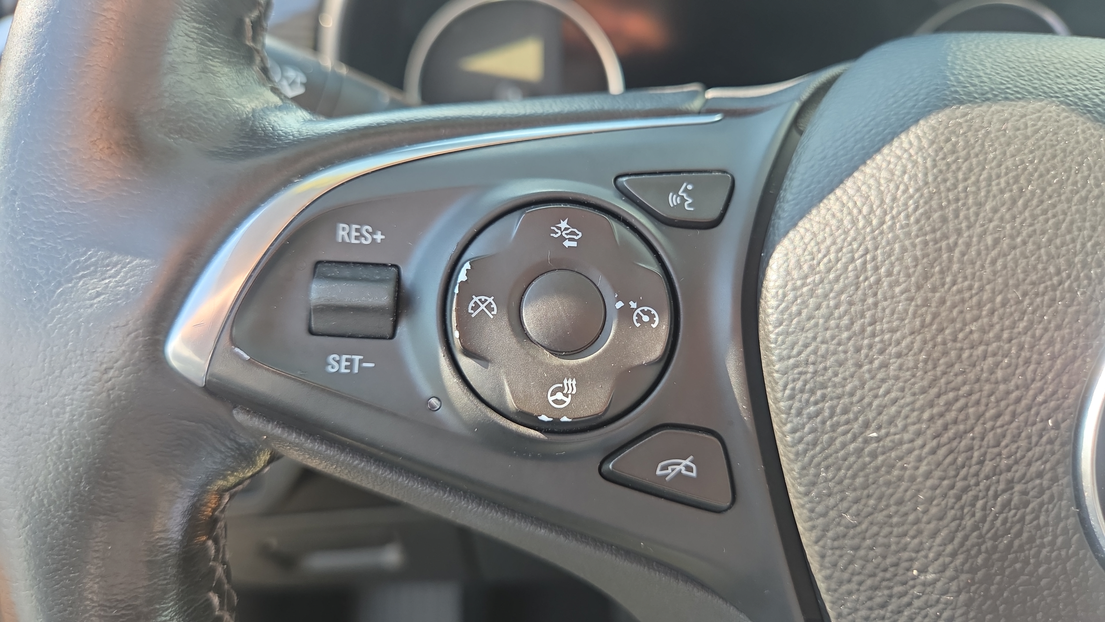 Used 2020 Buick Envision Premium AWD/4WD image 23