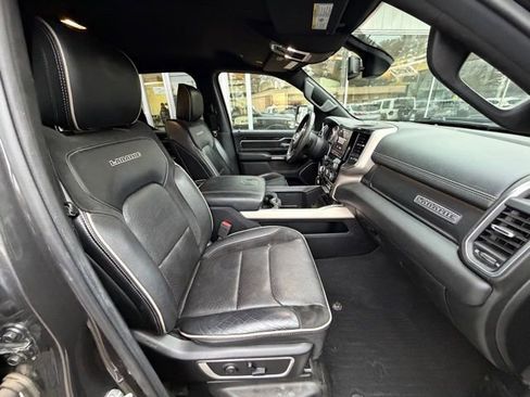 Used 2019 RAM 1500 Laramie w/ Sport Appearance Package image 11