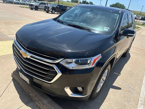 Used 2019 Chevrolet Traverse LT FWD image 1
