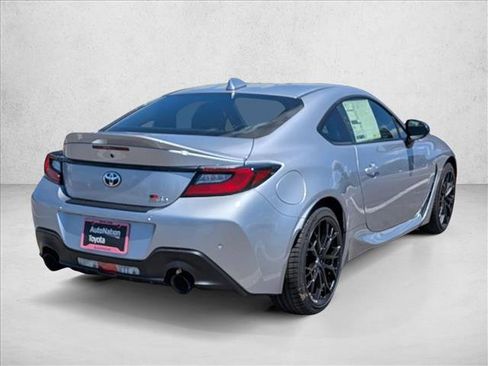 New 2026 Toyota GR86 Premium RWD image 2