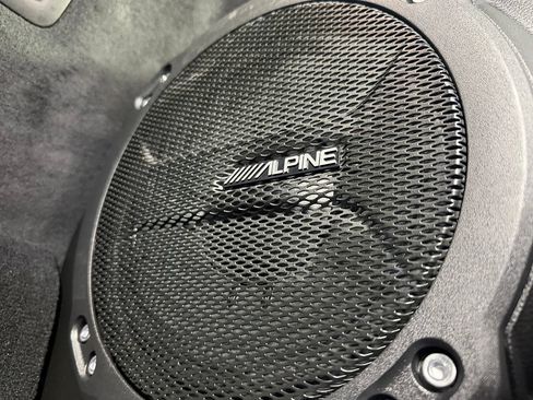 Used 2024 Jeep Wrangler Unlimited Rubicon 4xe AWD/4WD image 15