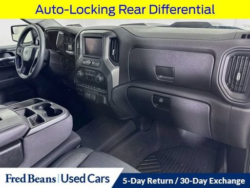 Used 2025 Chevrolet Silverado 1500 Custom Trail Boss w/ LPO, Dark Essentials Package AWD/4WD image 33
