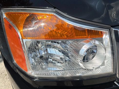 Used 2009 Nissan Titan SE RWD image 31