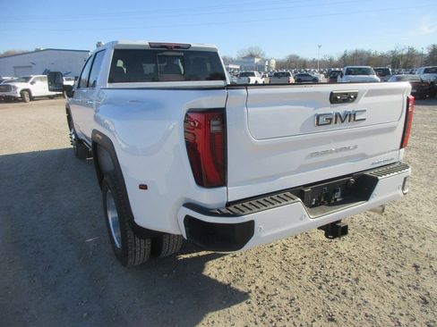 New 2026 GMC Sierra 3500 Denali Ultimate AWD/4WD image 8