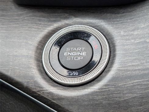 Used 2022 Jeep Grand Cherokee Overland w/ Luxury Tech Group IV image 27