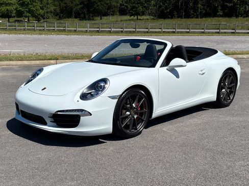 Used 2013 Porsche 911 Carrera S RWD image 2