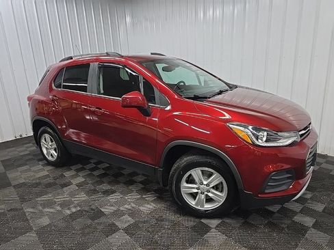 Used 2021 Chevrolet Trax LT w/ LT Convenience Package AWD/4WD image 7