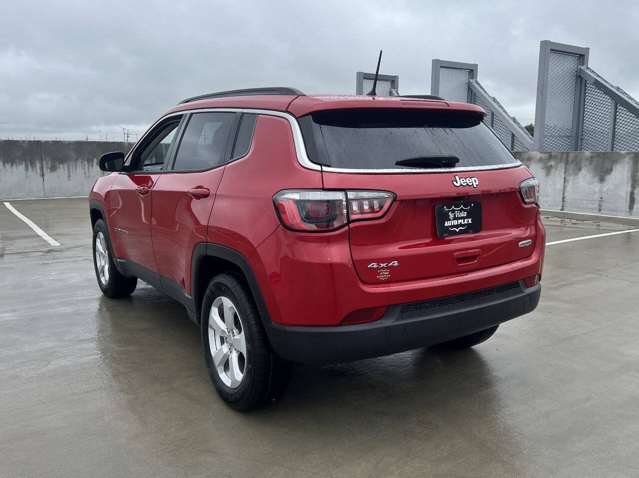 Used 2018 Jeep Compass Latitude AWD/4WD image 7