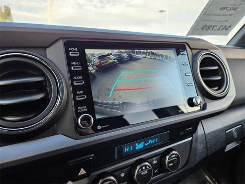 Certified 2023 Toyota Tacoma TRD Off-Road image 26