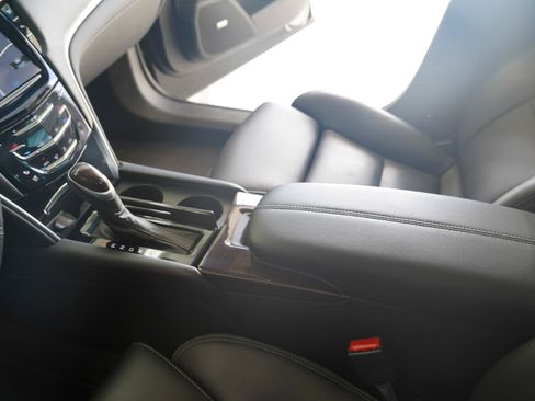 Used 2013 Cadillac XTS Luxury w/ Driver Awareness Package FWD image 21