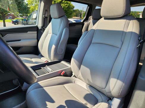 Certified 2023 Honda Odyssey EX-L image 7
