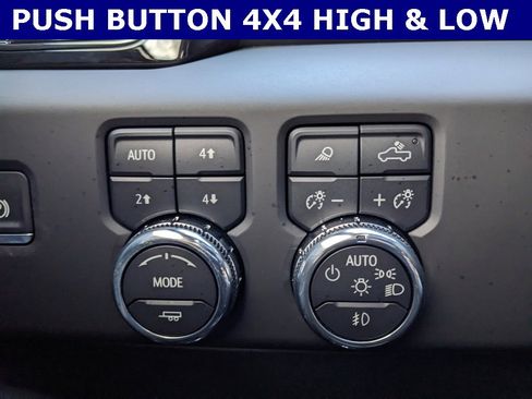 Used 2025 GMC Sierra 1500 AT4 image 15