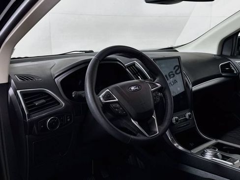 Used 2024 Ford Edge Titanium AWD/4WD image 9
