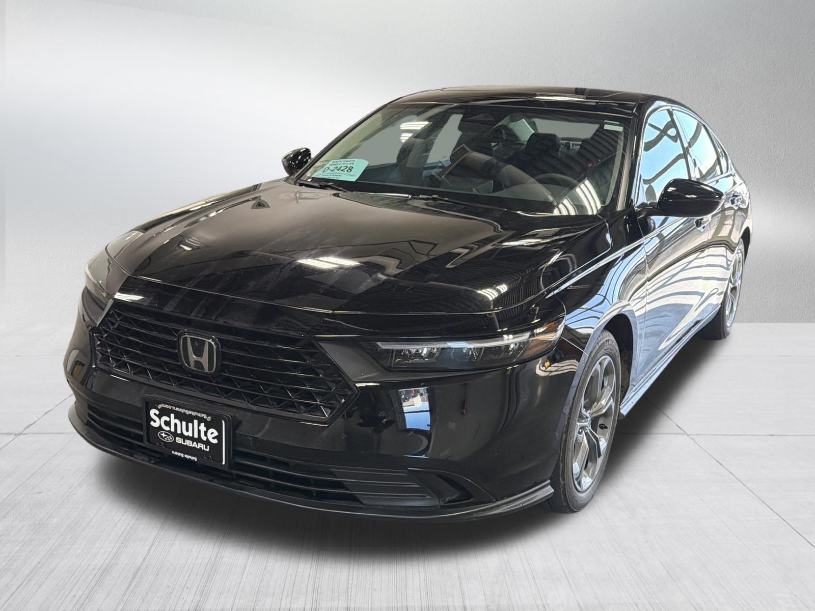 Used 2024 Honda Accord EX image 3
