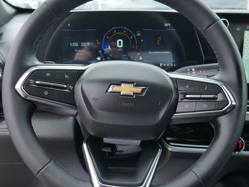 Used 2026 Chevrolet Equinox LT w/ Convenience Package II image 34