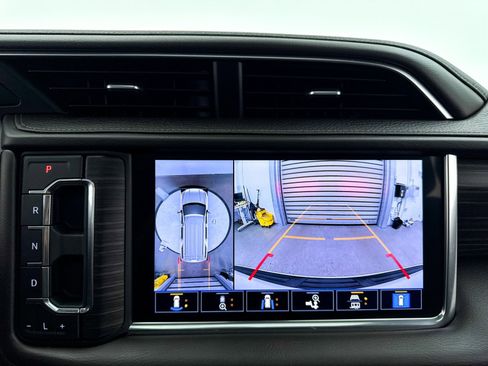 Used 2021 GMC Yukon Denali image 12