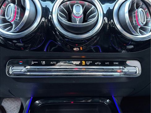 Used 2021 Mercedes-Benz GLA 250 image 28