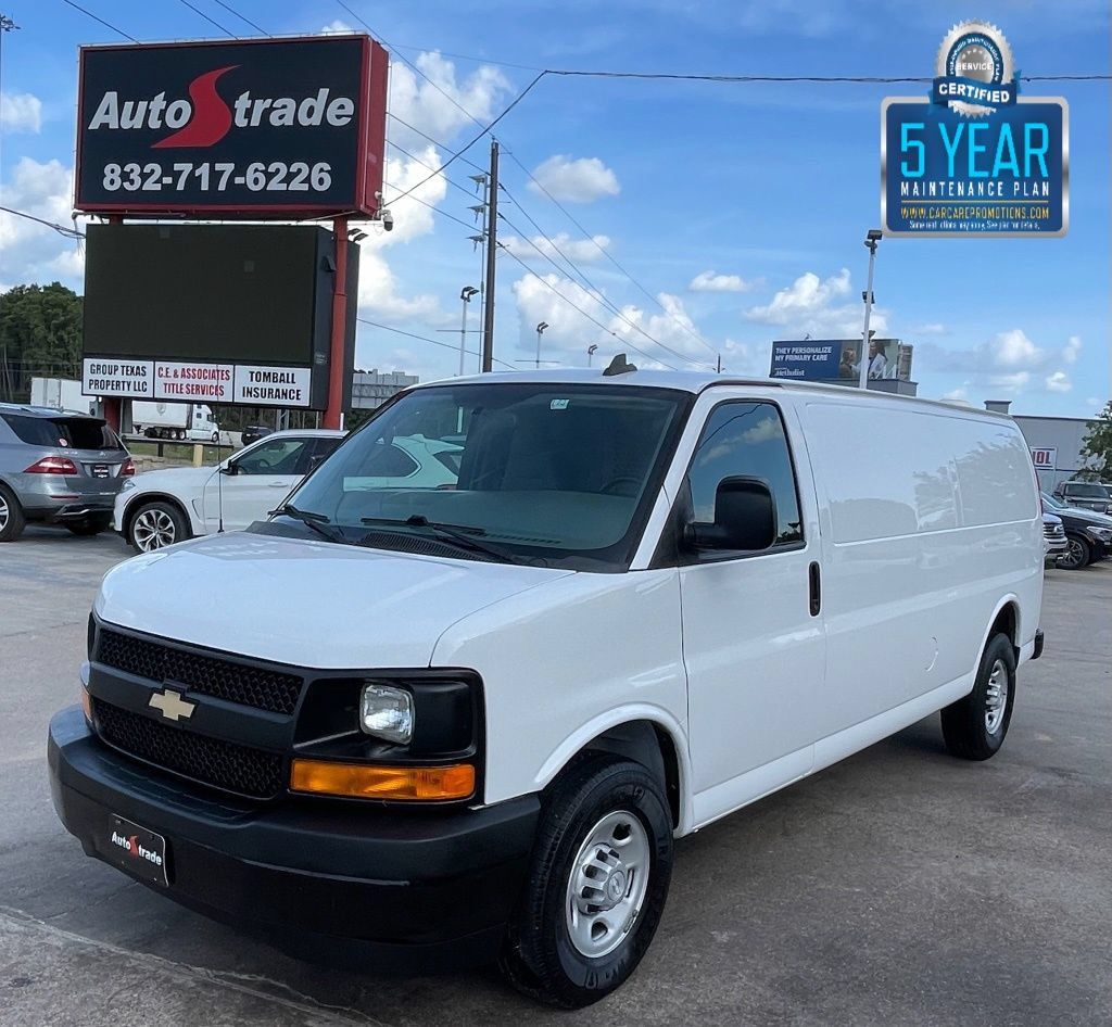 Used 2017 Chevrolet Express 2500 Extended RWD image 1