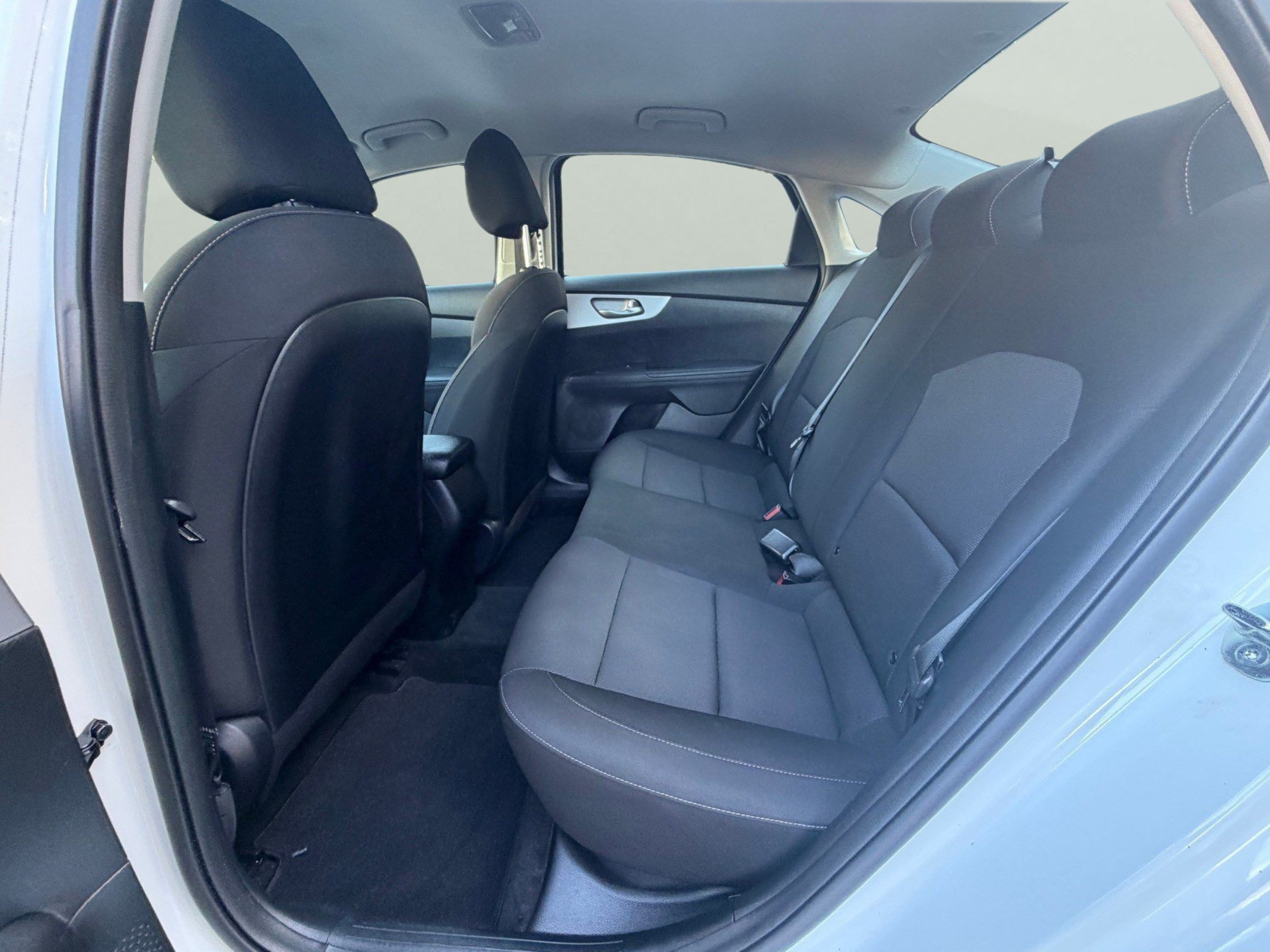 Used 2024 Kia Forte LXS w/ LXS Technology Package FWD image 15