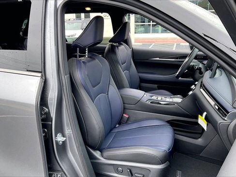 New 2026 INFINITI QX60 Sport image 11