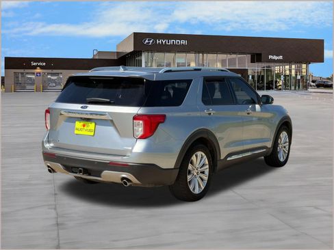 Used 2020 Ford Explorer Limited w/ Class III Trailer Tow Package RWD image 9