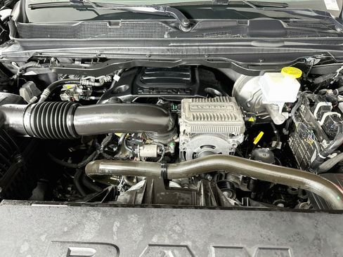 Used 2023 RAM 1500 Big Horn AWD/4WD image 32