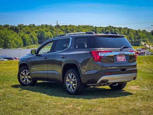 Used 2020 GMC Acadia SLT w/ LPO, Floor Liner Package FWD image 5