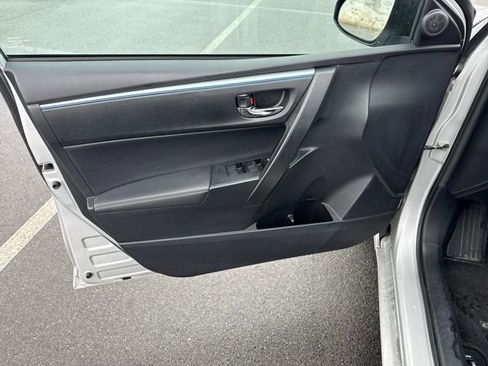 Used 2016 Toyota Corolla S image 18