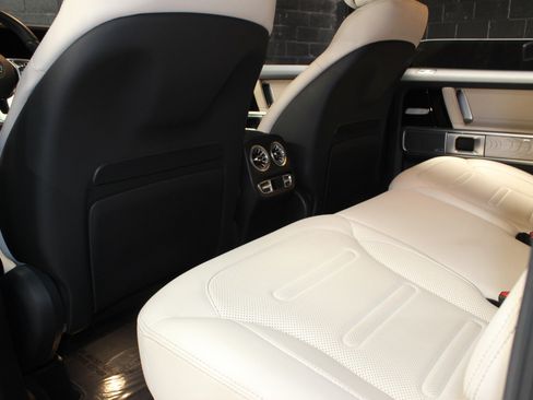 Used 2022 Mercedes-Benz G 550 G 550 AMG Line w/ Exclusive Interior Package image 37