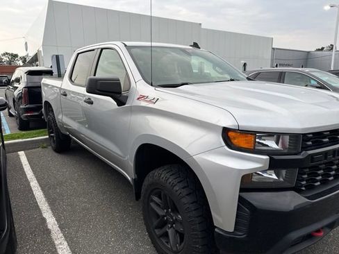Used 2021 Chevrolet Silverado 1500 Custom Trail Boss w/ LPO, Dark Essentials Package AWD/4WD image 2