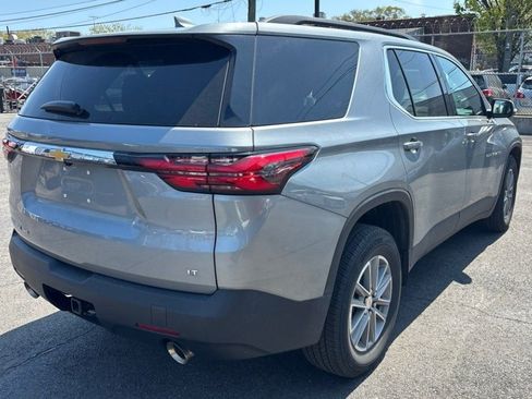 Used 2023 Chevrolet Traverse LT AWD/4WD image 4