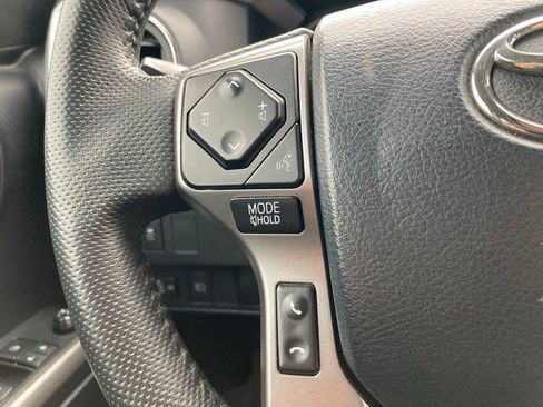 Used 2020 Toyota Tacoma SR5 image 13