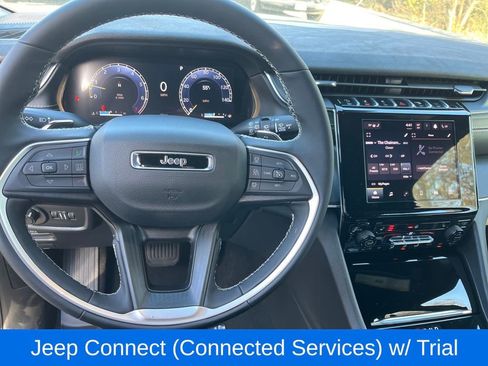 New 2025 Jeep Grand Cherokee L Altitude image 9