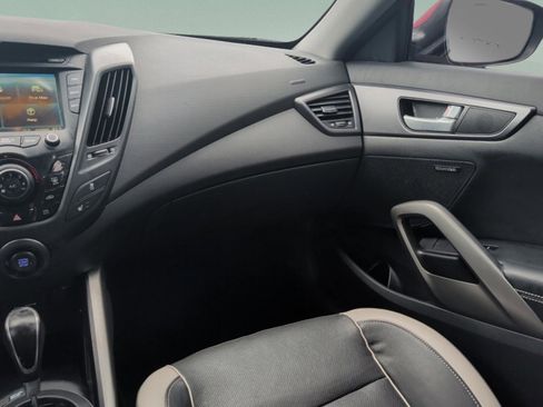 Used 2013 Hyundai Veloster Turbo image 38