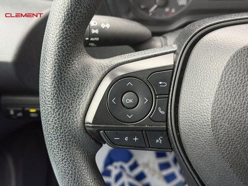 Used 2023 Toyota Corolla LE image 28