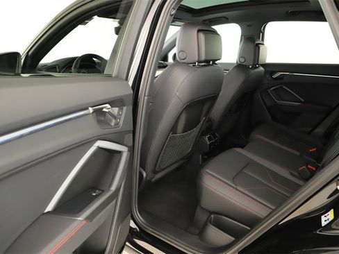 Certified 2025 Audi Q3 2.0T Premium Plus w/ Premium Plus Package image 27