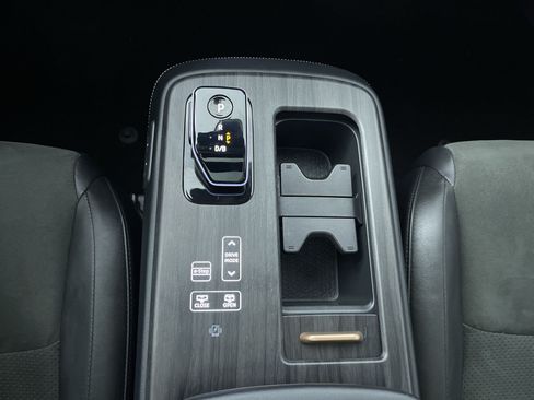 Certified 2024 Nissan Ariya AWD image 22