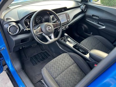 Used 2023 Nissan Kicks SV image 13