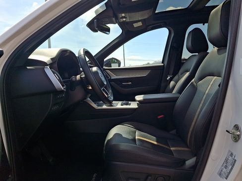 Used 2025 MAZDA CX-70 Plug-In Hybrid w/ Premium Plus AWD/4WD image 16