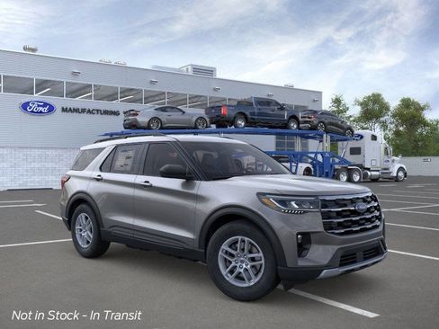 New 2026 Ford Explorer Active w/ Active Comfort Package RWD image 8