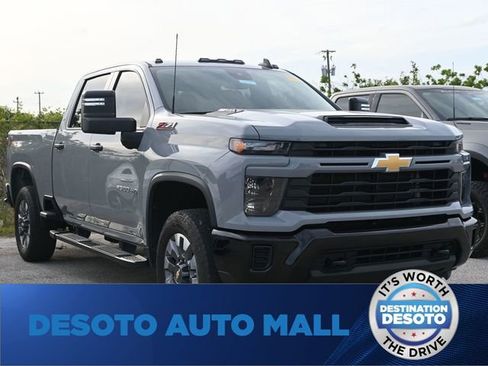 Used 2024 Chevrolet Silverado 2500 Custom w/ Custom Value Package AWD/4WD image 1