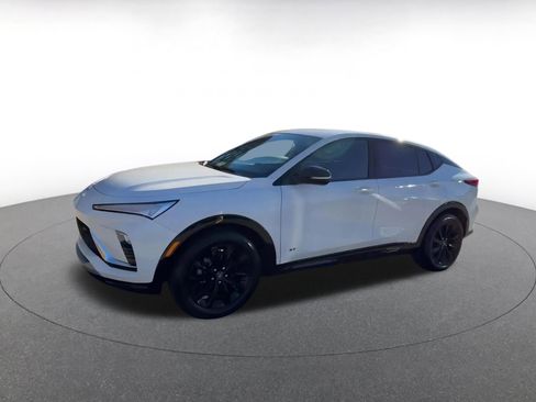 Used 2025 Buick Envista Sport Touring image 8